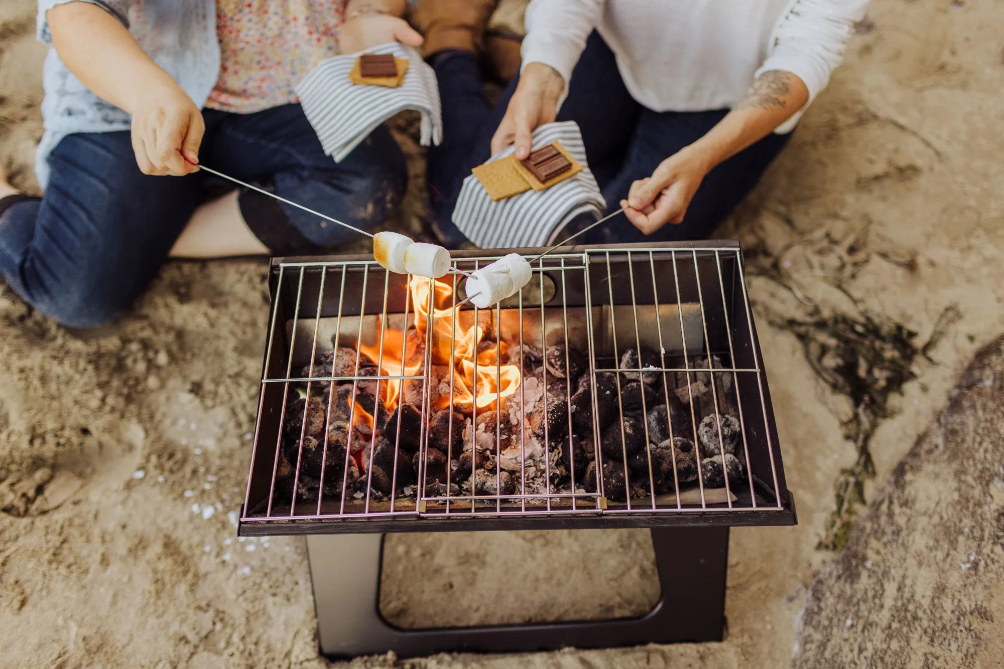 Cincinnati Bearcats - X-Grill Portable Charcoal BBQ Grill