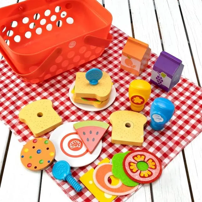 Fat Brain Toys Pretendables | Picnic Basket Set